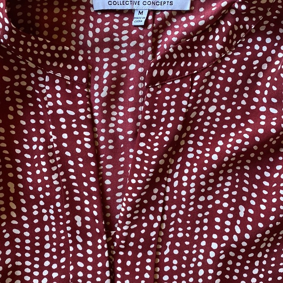 Collective concepts top, a burgundy/red color. Beautiful details. - Picture 3 of 4
